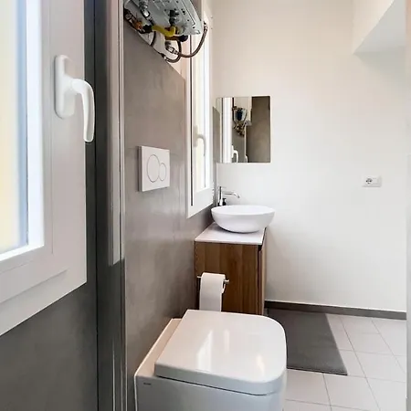 Colorful Studio- Bramante 41 Apartment