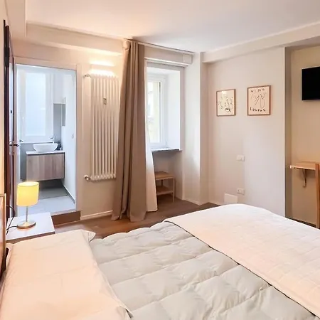 Colorful Studio- Bramante 41 Apartment