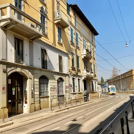 Colorful Studio- Bramante 41 Apartment